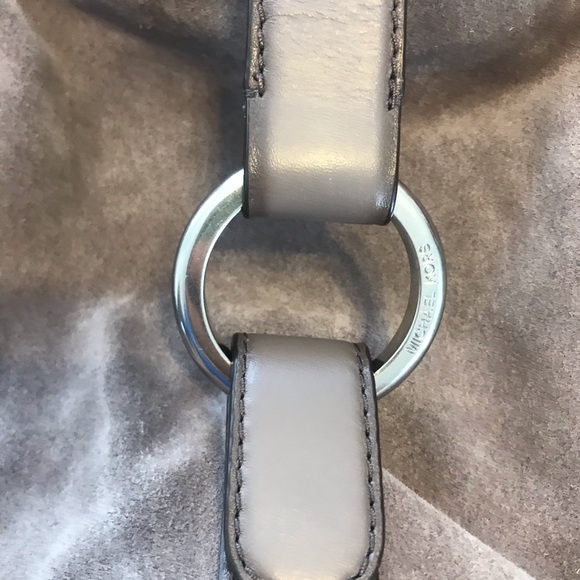 Michael Kors Quincy Leather and Suede bag - Picture 8 of 9